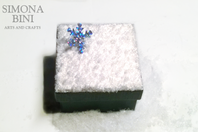 Scatolina natalizia riciclata neve – Snow recycled Christmas box