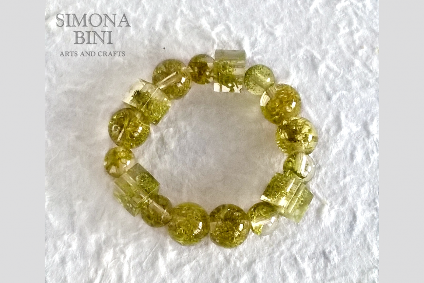 Bracciale in resina con muschio – Resin bracelet with moss