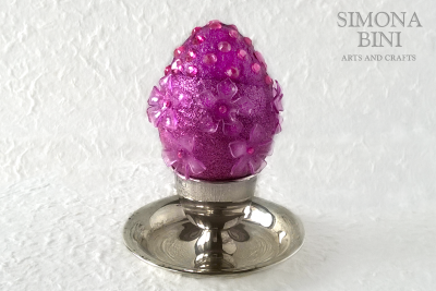 Ovetto di Pasqua con glitter e strass fucsia –  Easter egg with fuchsia glitter and strass