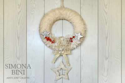 Una ghirlanda bianca e rossa di Natale – White and red Christma’s wreath