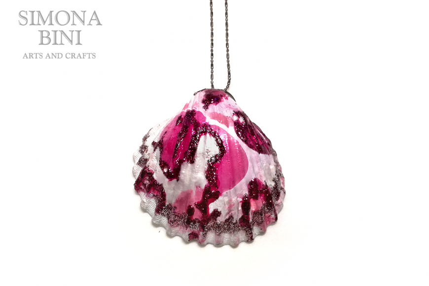 Conchiglia reginella rosa – Pink shell pendant